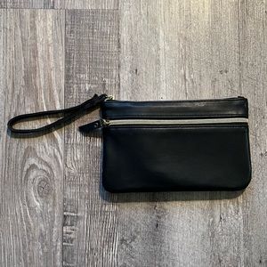 Large black ‘charge station’ clutch